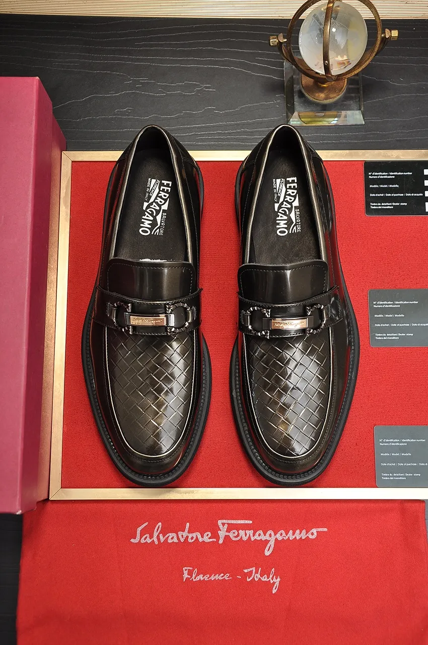 Men's shoes 💰720💶 [Ferragamo/Ferragamo] The latest model in the counter. Original imported open-sided high-quality cowhide hand-woven + imported 🐂 cowhide + original luxury metal buckle + original combination outsole. Comparison without pressure 38--45 (45 custom-made)